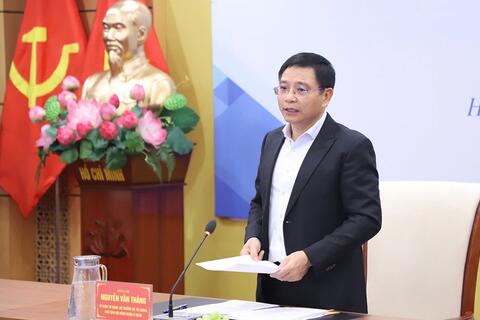 Tiếp tục đẩy mạnh chi trả chế độ BHXH không dùng tiền mặt