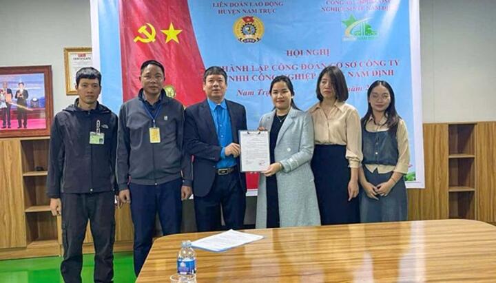 Thành lập thêm công đoàn cơ sở, kết nạp 386 đoàn viên