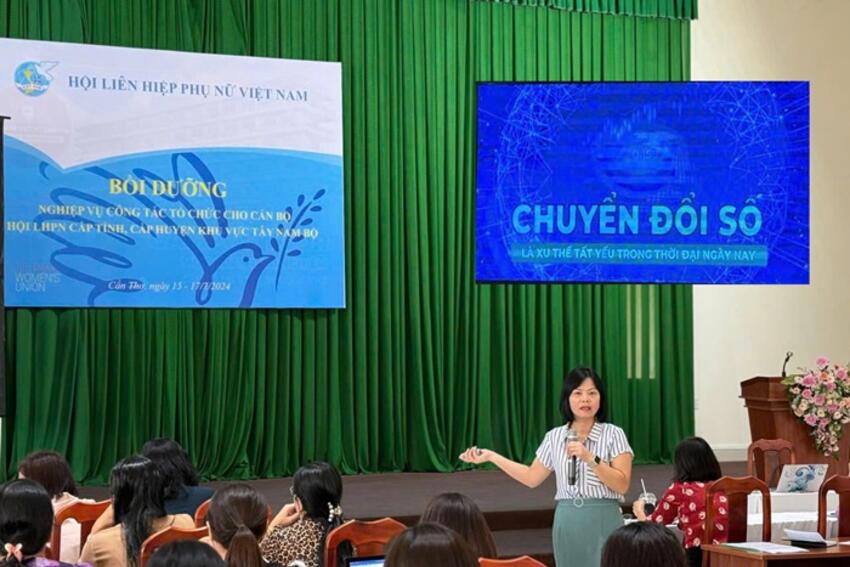 Tăng tốc chuyển đổi số trong quản lý nhà nước: Yêu cầu tất cả cán bộ, công chức xử lý hồ sơ trên môi trường mạng trước 30/6/2025