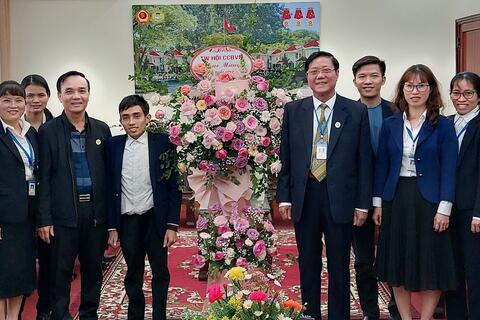 T.Ư Hội CCB Việt Nam thăm, chúc mừng Làng Hữu nghị nhân ngày Thầy thuốc Việt Nam
