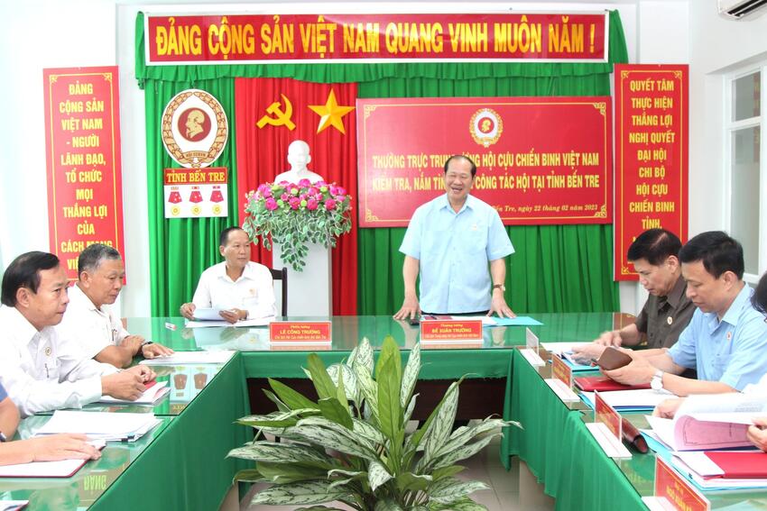 Chủ tịch Hội CCB Việt Nam làm việc với Hội CCB tỉnh Bến Tre