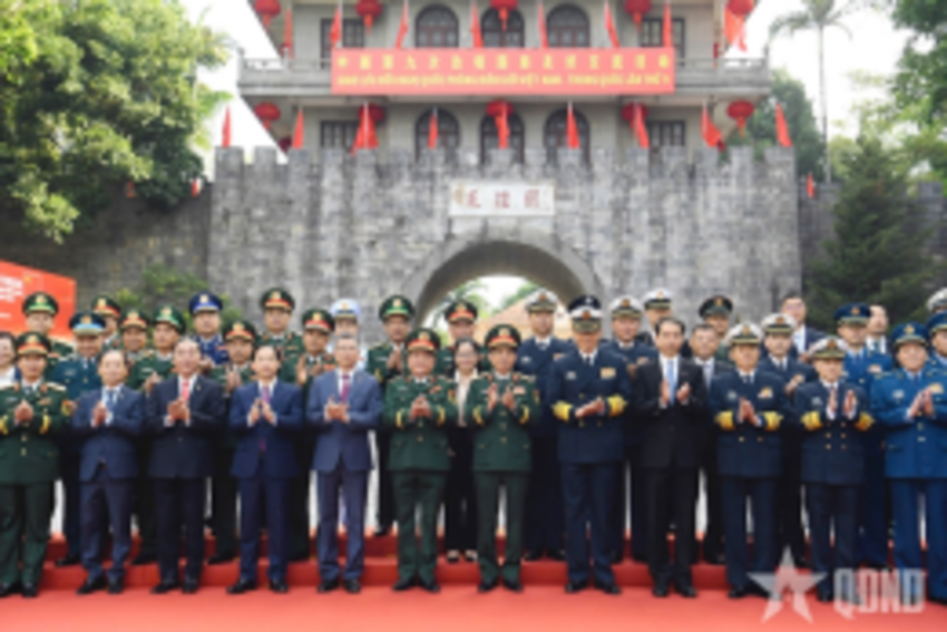 Giao lưu hữu nghị quốc phòng biên giới Việt Nam-Trung Quốc lần thứ 9 chính thức bắt đầu