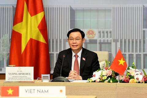 Vận dụng tư tưởng Hồ Chí Minh trong hoạt động lập pháp góp phần xây dựng và hoàn thiện Nhà nước pháp quyền xã hội chủ nghĩa Việt Nam