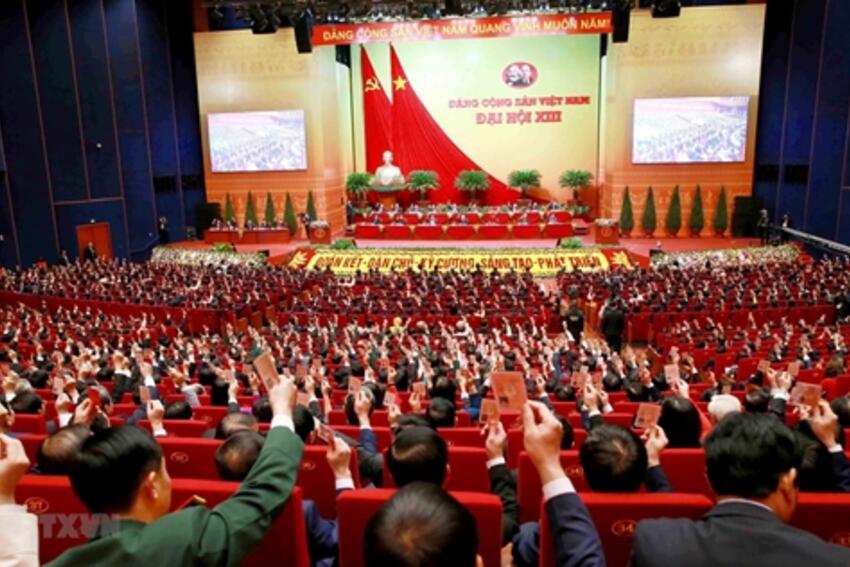 Chăm lo “cái gốc” cho Đảng