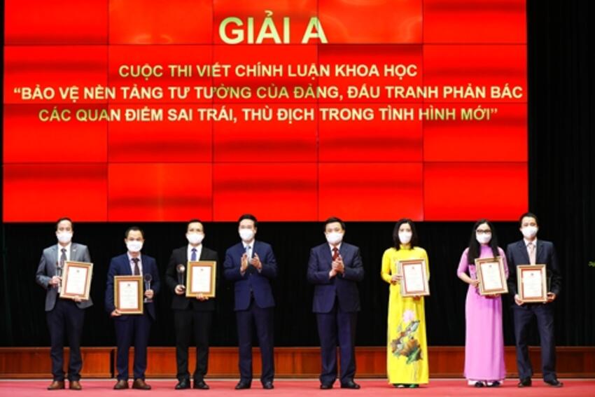Trao giải cuộc thi viết chính luận khoa học về bảo vệ nền tảng tư tưởng của Đảng