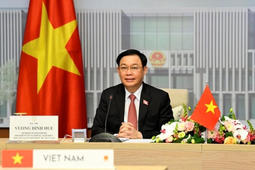 Vận dụng tư tưởng Hồ Chí Minh trong hoạt động lập pháp góp phần xây dựng và hoàn thiện Nhà nước pháp quyền xã hội chủ nghĩa Việt Nam