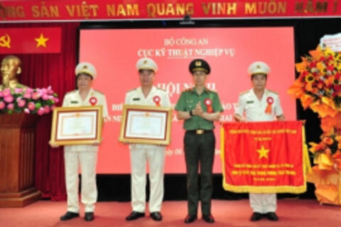 Phong trào thi đua góp phần quan trọng thực hiện mục tiêu đảm bảo an ninh quốc gia