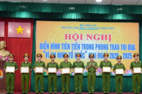 Đại học Cảnh sát tuyên dương 90 điển hình tiên tiến