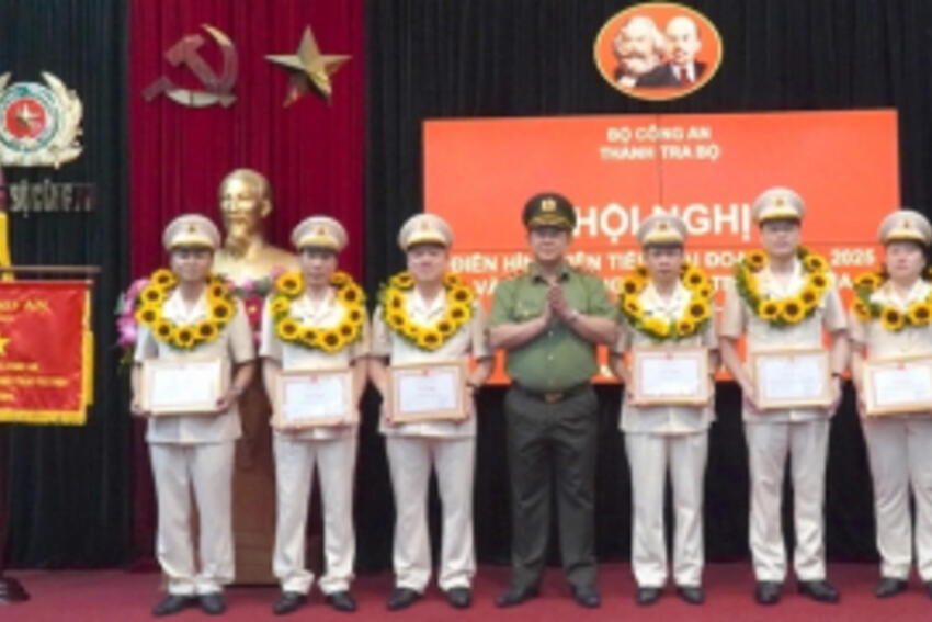 Thanh tra Bộ Công an tuyên dương các điển hình tiên tiến