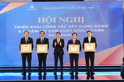 Đảng bộ Thuốc lá Thăng Long: Thực hiện công tác xây dựng Đảng thiết thực, hiệu quả