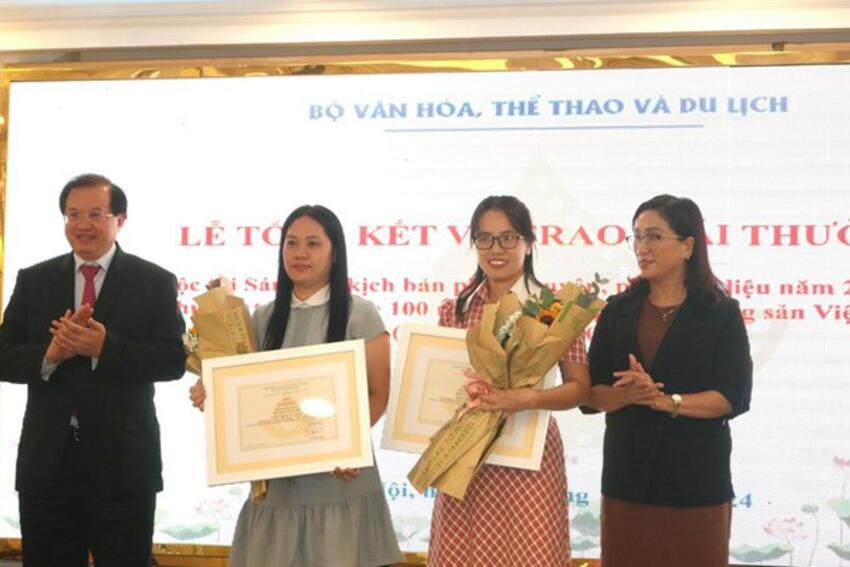 Trao giải Cuộc thi sáng tác kịch bản phim truyện, phim tài liệu về 100 năm Ngày thành lập Đảng
