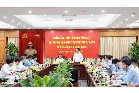 Đoàn công tác Tiểu ban Văn kiện Đại hội XIV làm việc với Ban Cán sự Đảng Bộ Khoa học và Công nghệ