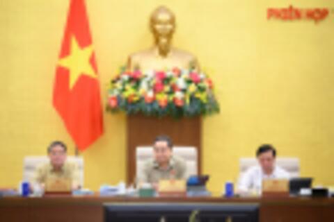 Ủy ban Thường vụ Quốc hội cho ý kiến về dự án Luật sửa đổi, bổ sung một số điều của Luật Các tổ chức tín dụng