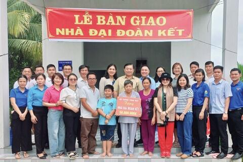 Hội trường Thống Nhất hỗ trợ xây nhà cho gia đình chính sách