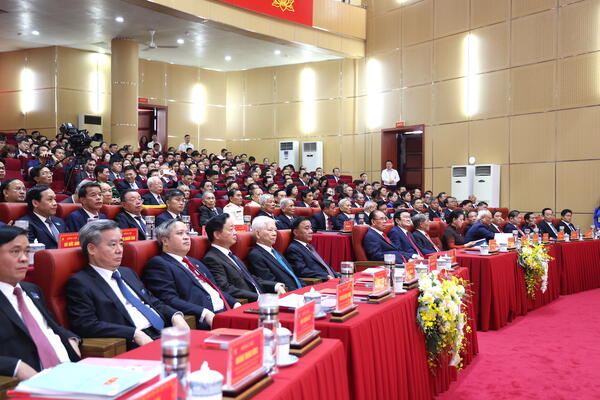 Khai thác tiềm năng, huy động mọi nguồn lực, đưa Hà Tĩnh phát triển nhanh và bền vững