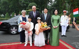 Tổng thống Hungary Sulyok Tamas và Phu nhân rời Hà Nội, kết thúc thăm chính thức Việt Nam