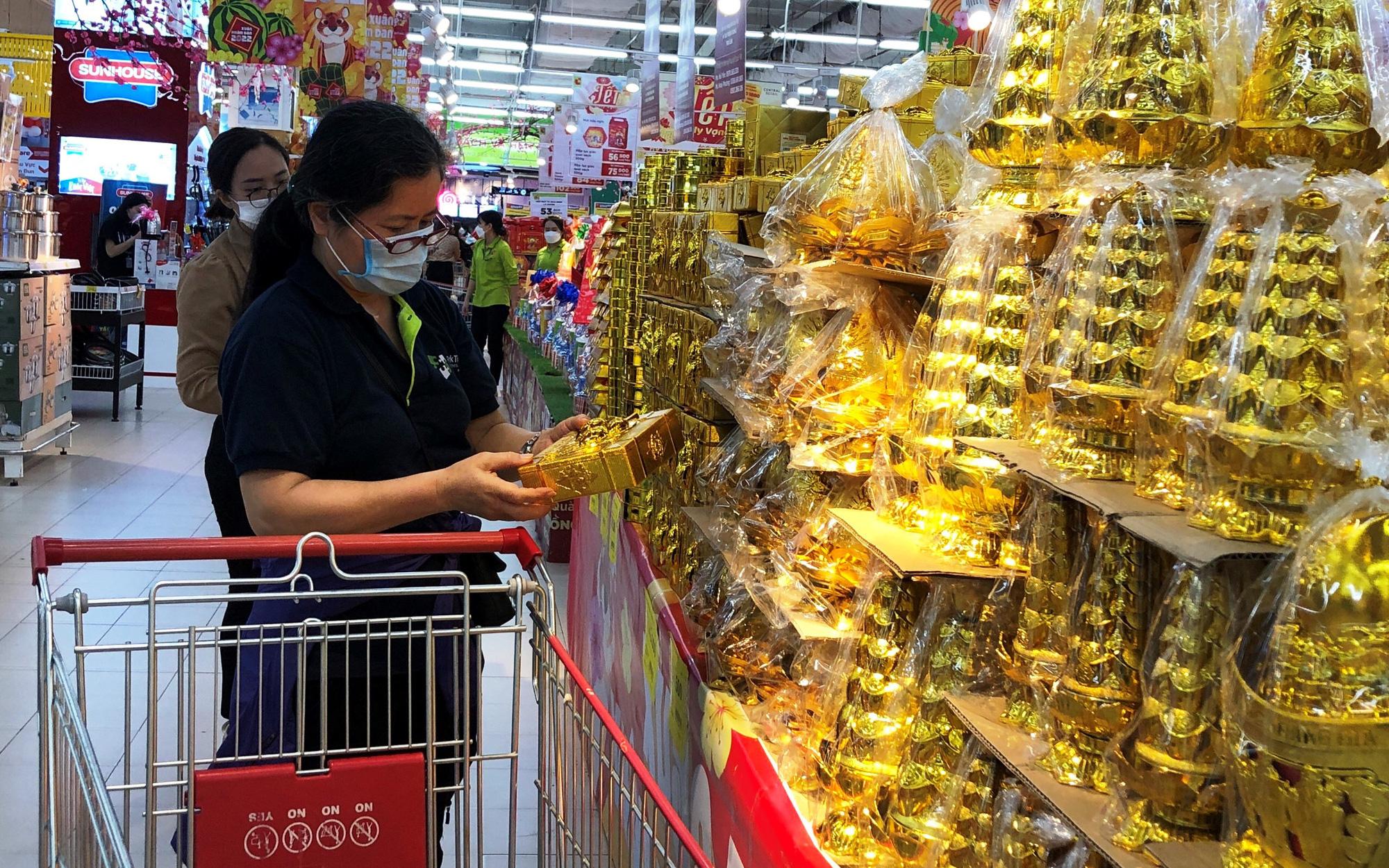 Nhiều siêu thị tăng khuyến mại, hoạt động xuyên Tết