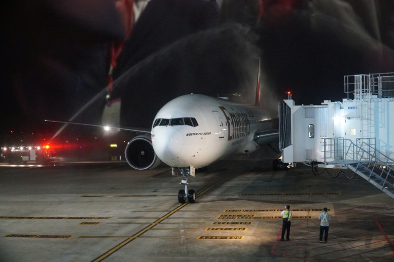 Đà Nẵng đón chuyến bay đầu tiên từ Dubai- Ảnh 2. Đà Nẵng đón chuyến bay đầu tiên từ Dubai- Ảnh 2.