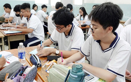 Dạy thêm tại trung tâm khi nào bị coi vi phạm Thông tư 29?