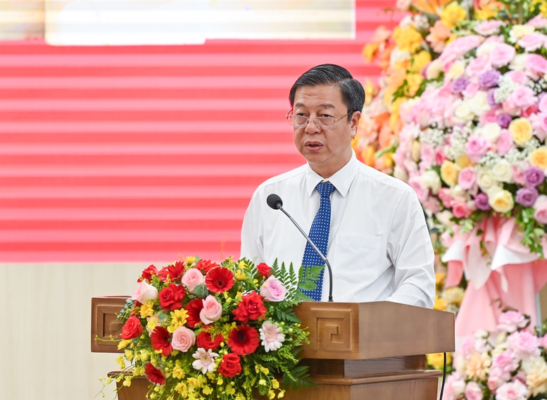 Ra mắt cuốn sách ‘Tinh hoa cách mạng Việt Nam’ của nhà báo lão thành Hà Đăng- Ảnh 3. Ra mắt cuốn sách ‘Tinh hoa cách mạng Việt Nam’ của nhà báo lão thành Hà Đăng- Ảnh 3.