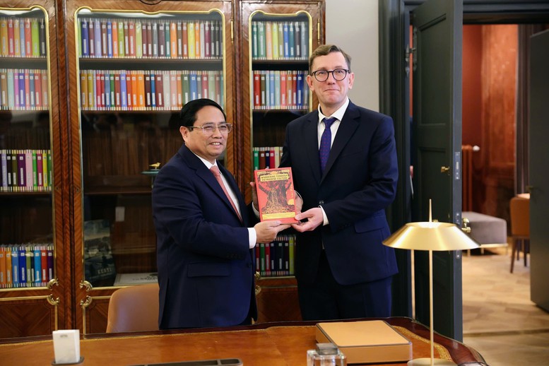 Thủ tướng thăm di sản của nhà soạn nhạc Estonia nổi tiếng thế giới- Ảnh 1. Thủ tướng thăm di sản của nhà soạn nhạc Estonia nổi tiếng thế giới- Ảnh 1.