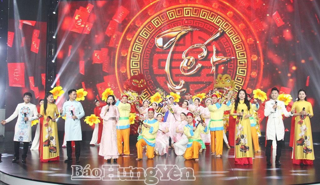 Các tiết mục văn nghệ được dàn dựng công phu đã mang đến bầu không khí tươi vui, ấm áp chào xuân Bính Ngọ 2026.