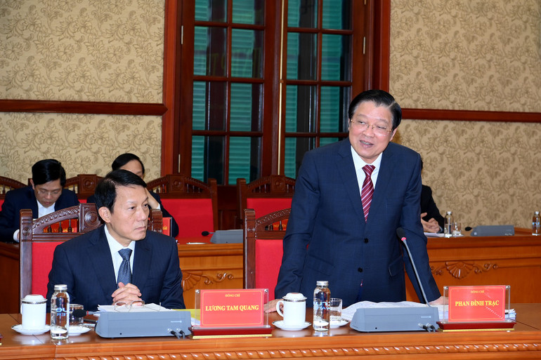 Trưởng Ban Nội chính Trung ương Phan Đình Trạc phát biểu tại phiên họp. (Ảnh: ĐĂNG KHOA)