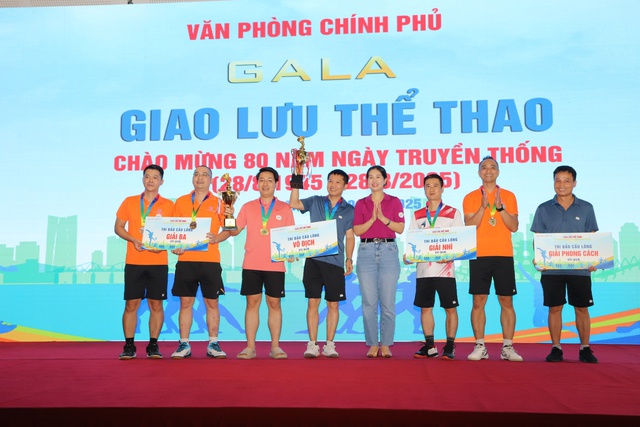 Sôi nổi hoạt động giao lưu thể thao nhân Ngày truyền thống Văn phòng Chính phủ- Ảnh 13.