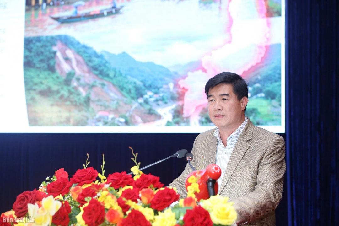 Phó Chủ tịch UBND tỉnh Nguyễn Thiên Văn quán triệt các kết luận.