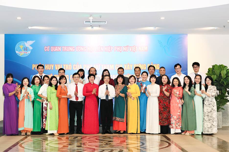 Đại hội Chi bộ Báo Phụ nữ Việt Nam nhiệm kỳ 2025 - 2030: Đoàn kết - Gương mẫu - Trách nhiệm - Sáng tạo - Hiệu quả- Ảnh 9.