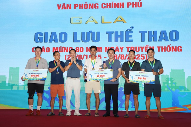 Sôi nổi hoạt động giao lưu thể thao nhân Ngày truyền thống Văn phòng Chính phủ- Ảnh 17.