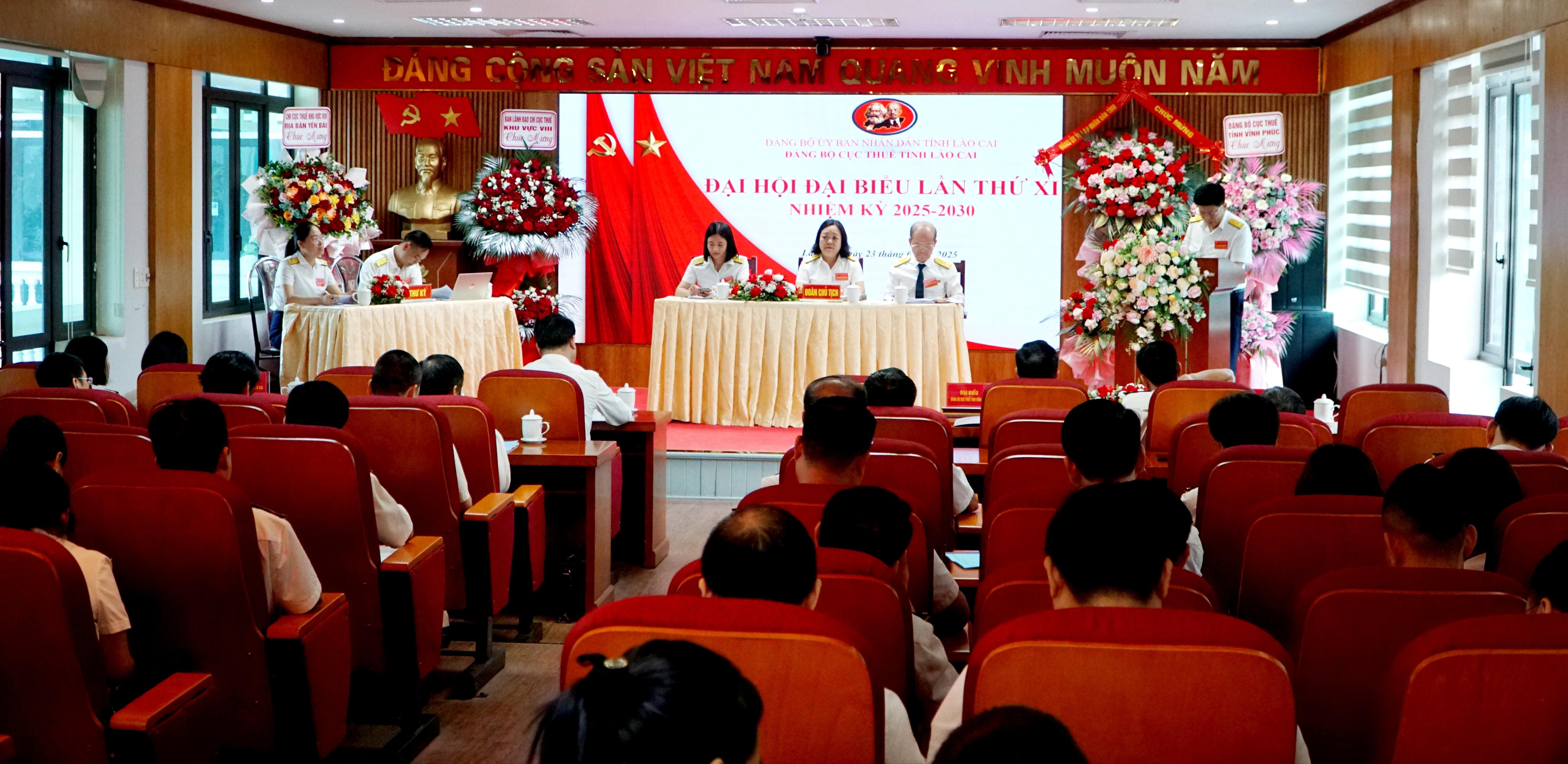 Quang cảnh đại hội. img-20250623-174019.jpg