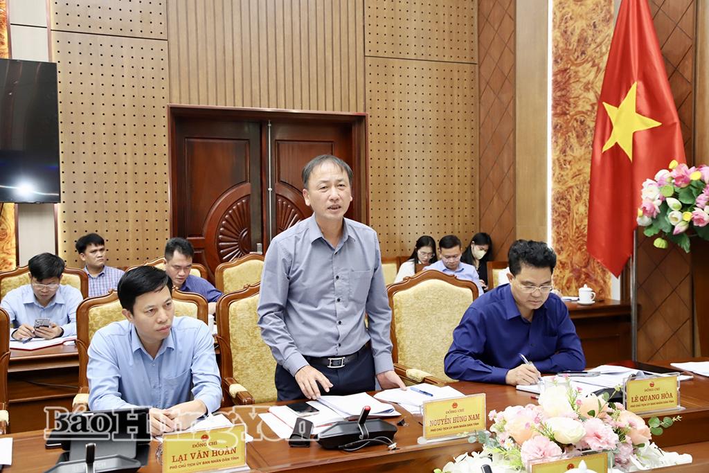 Đồng chí Phó Chủ tịch UBND tỉnh Nguyễn Hùng Nam phát biểu tại cuộc họp.