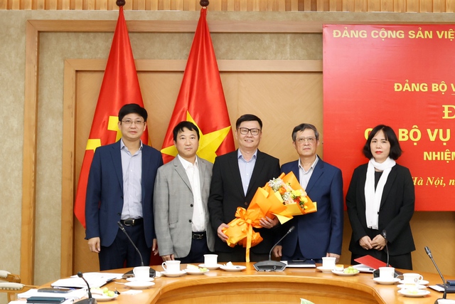 Luôn coi trọng chính trị tư tưởng, nâng cao công tác chuyên môn- Ảnh 4.