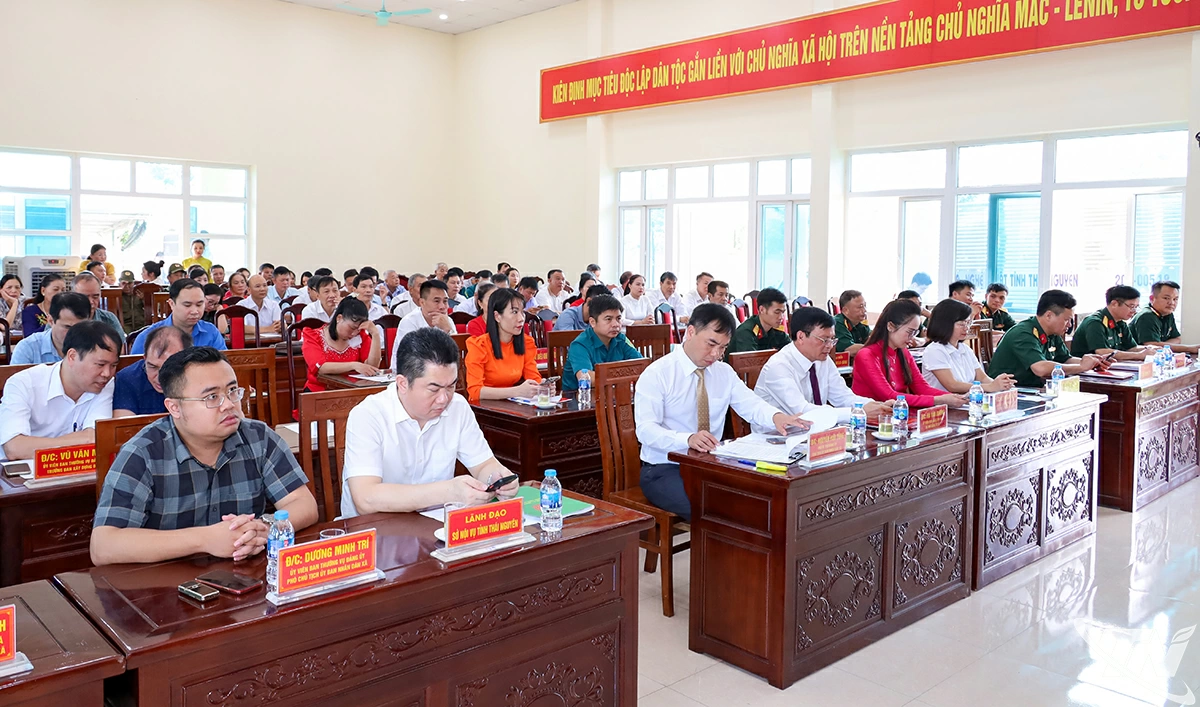 Các đại biểu tham dự hội nghị.