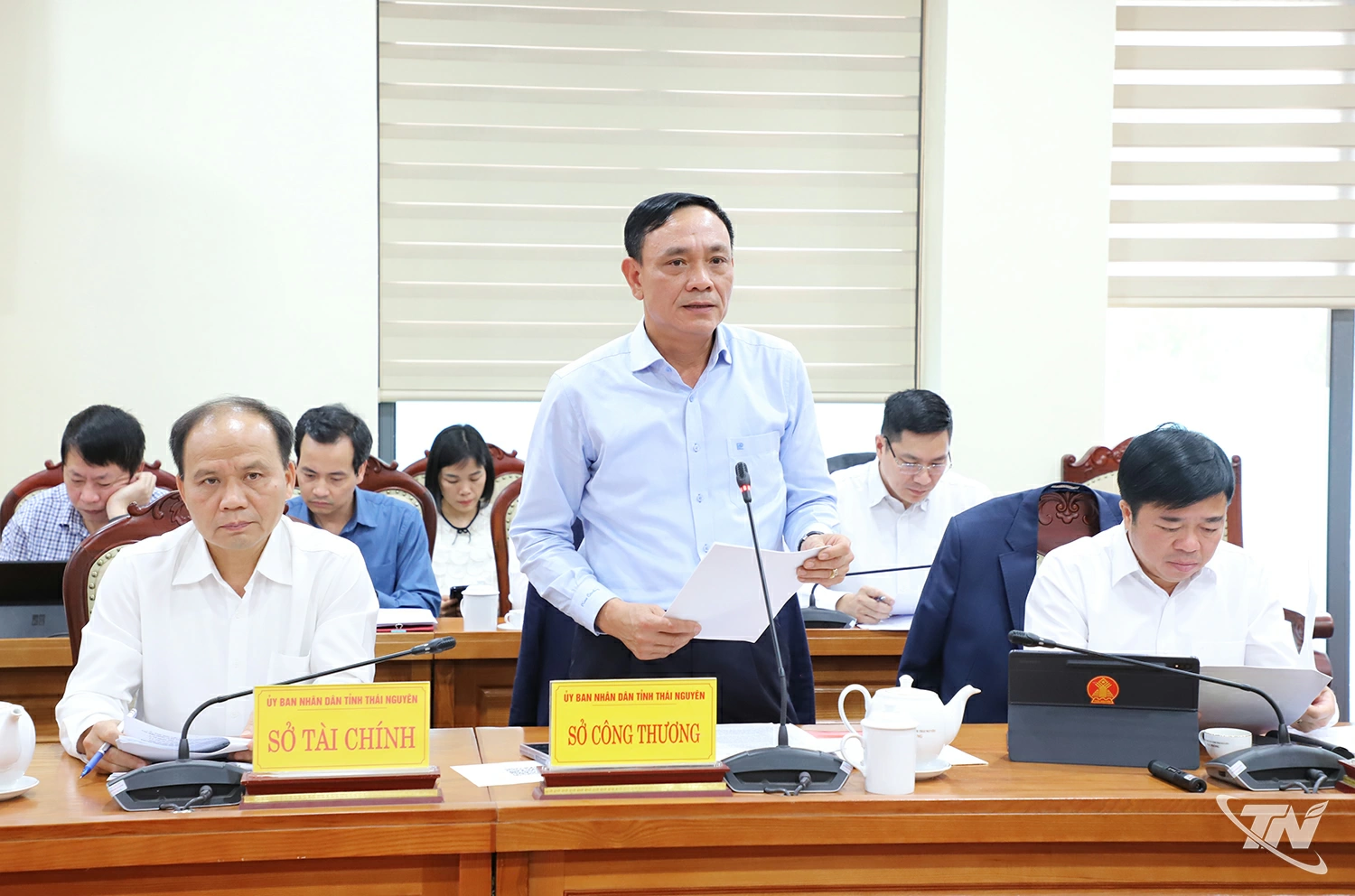 Lãnh đạo Sở Công Thương báo cáo tại buổi làm việc.