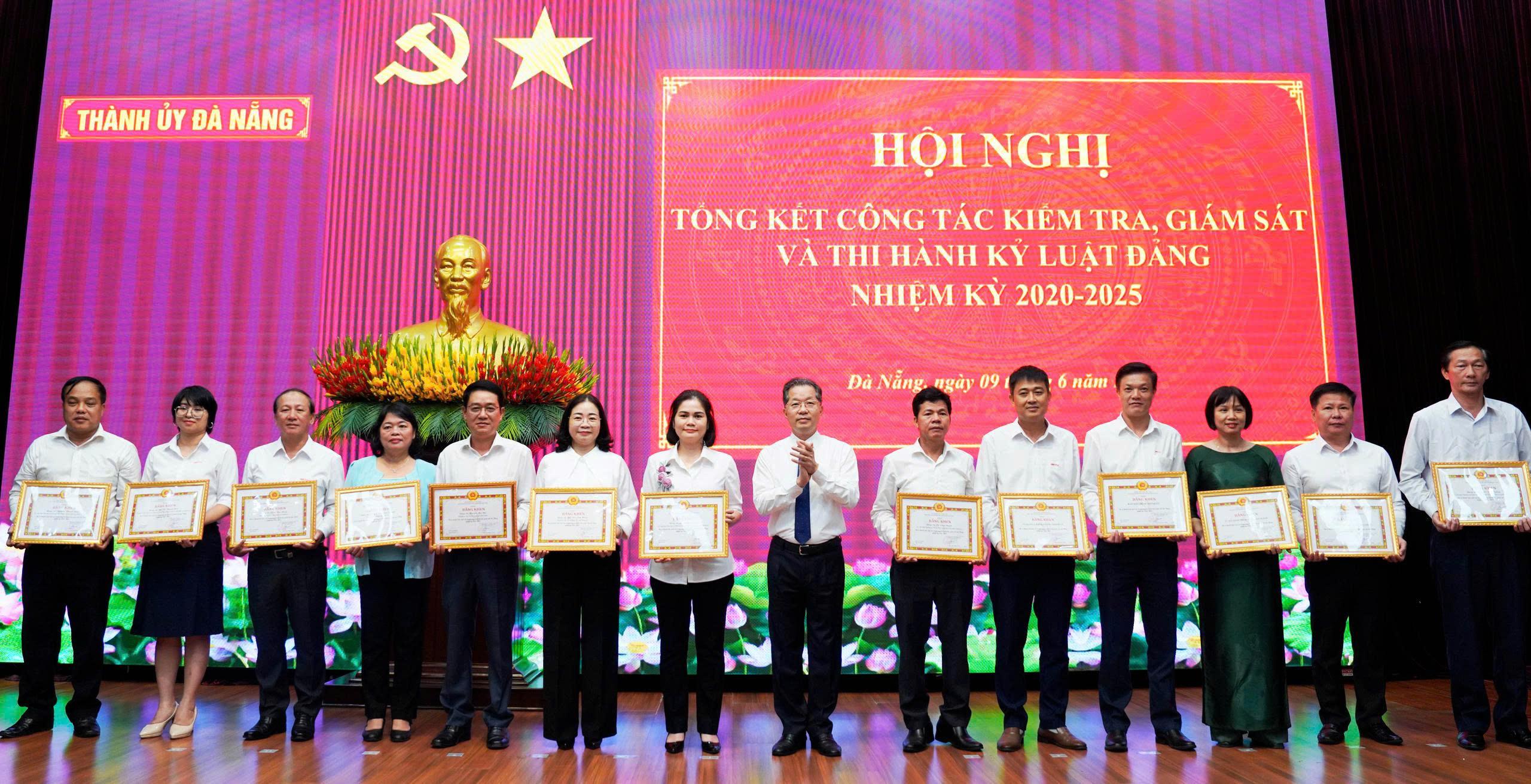 AnhQuangkhenthuong.jpg