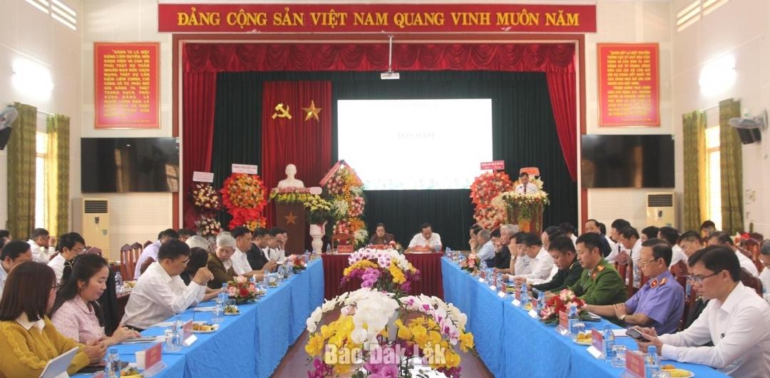 Các đại biểu tham dự tọa đàm.