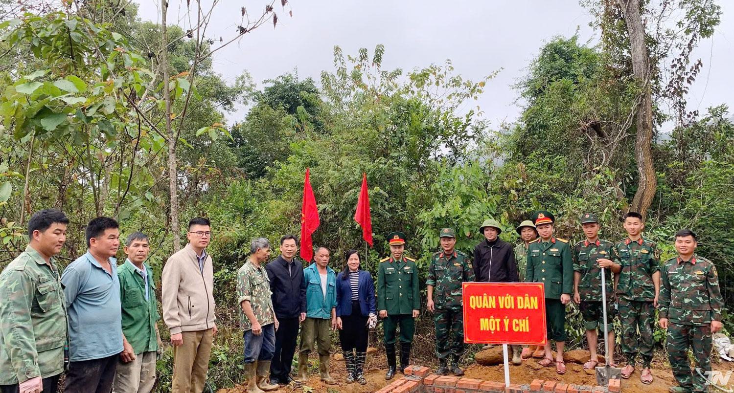 đồng thời khảo sát thực tế các địa điểm Trung đoàn 246 đang triển khai hoạt động dân vận trên địa bàn.