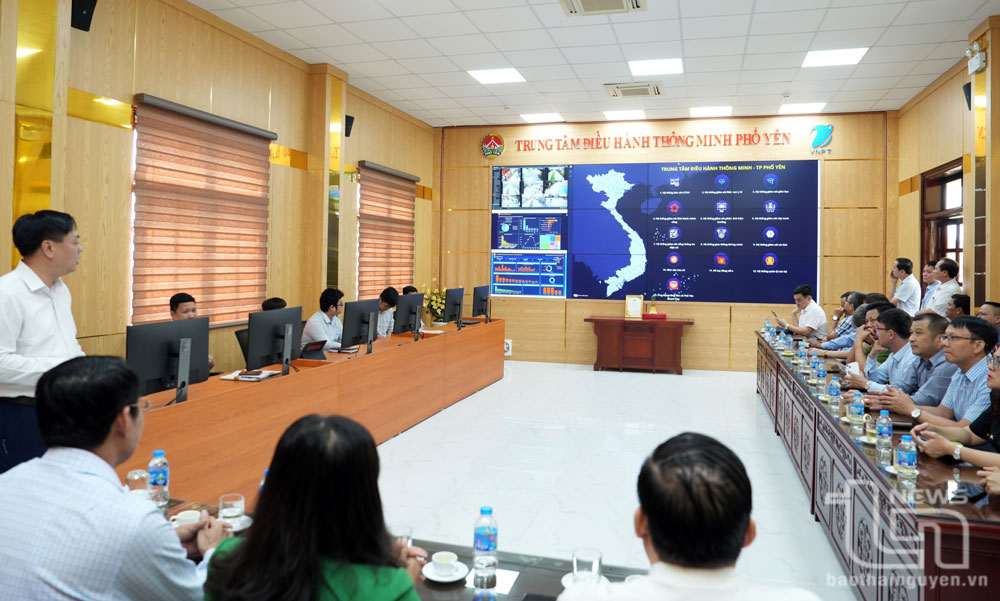 Trung tâm Điều hành thông minh (IOC) Phổ Yên được đưa vào vận hành năm 2021, góp phần xây dựng chính quyền số, phục vụ người dân và doanh nghiệp.