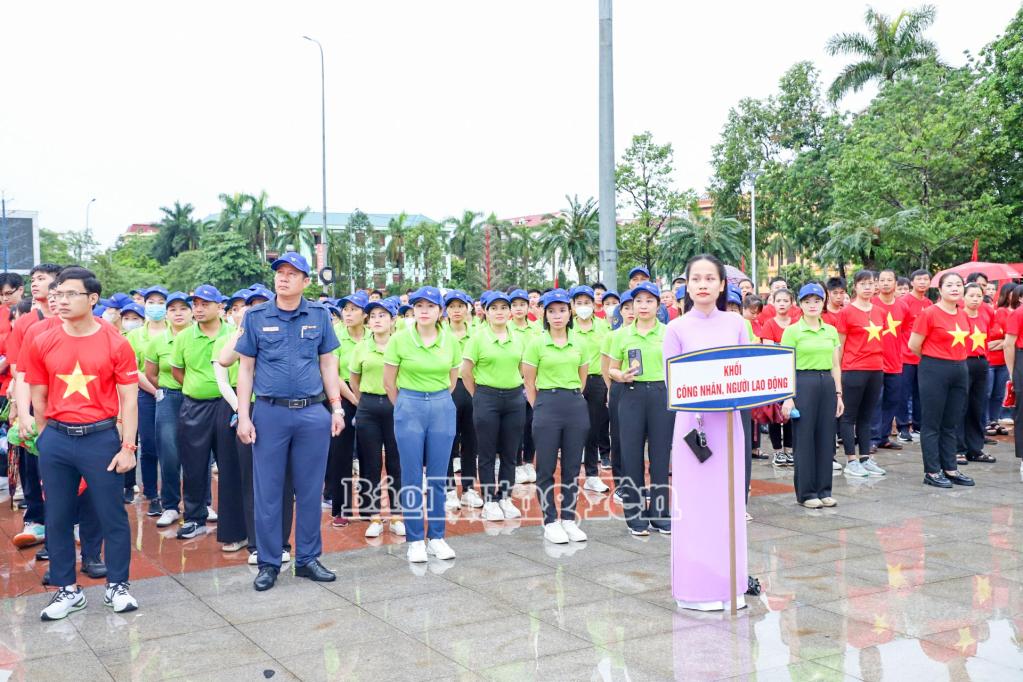 Công nhân, lao động tham gia chương trình.