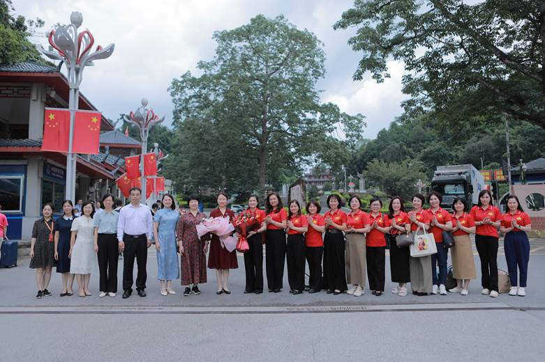 Đoàn đại biểu Hội LHPN Việt Nam tham dự Diễn đàn giao lưu hợp tác phát triển phụ nữ ASEAN 2025- Ảnh 6.
