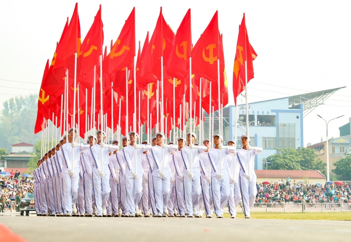321903_hop_luyen_toan_bo_khoi_dieu_binh_dieu_hanh_ky_niem_70_nam_chien_thang_dien_bien_phu_10.jpg