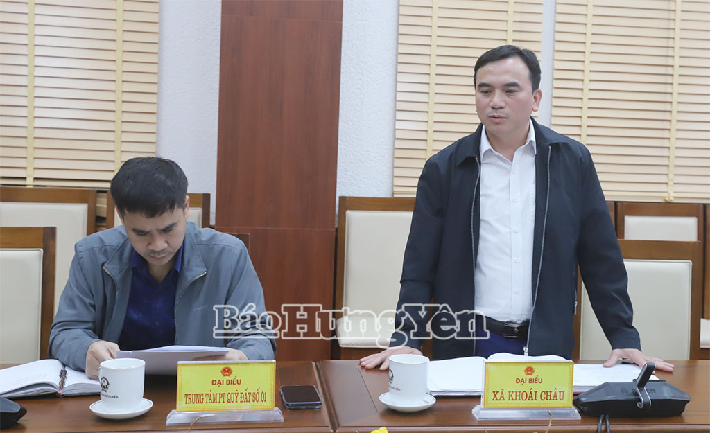 Đại diện lãnh đạo xã Khoái Châu phát biểu tại cuộc họp.