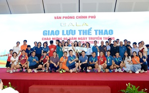 Từ chiến sĩ hậu cần đến người 'thư ký thầm lặng' của Văn phòng Chính phủ- Ảnh 4. Sôi nổi hoạt động giao lưu thể thao chào mừng 80 năm Văn phòng Chính phủ