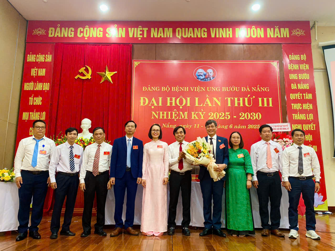 BCHĐảngbộBệnhviệnUngbướuĐàNẵngkhóaIIIramắtĐạihội.jpg