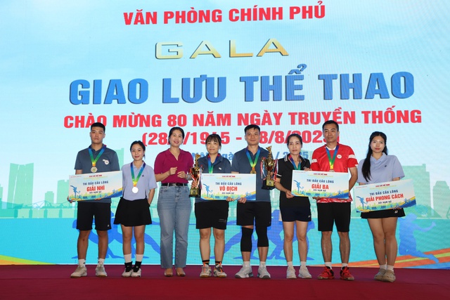 Sôi nổi hoạt động giao lưu thể thao nhân Ngày truyền thống Văn phòng Chính phủ- Ảnh 12.