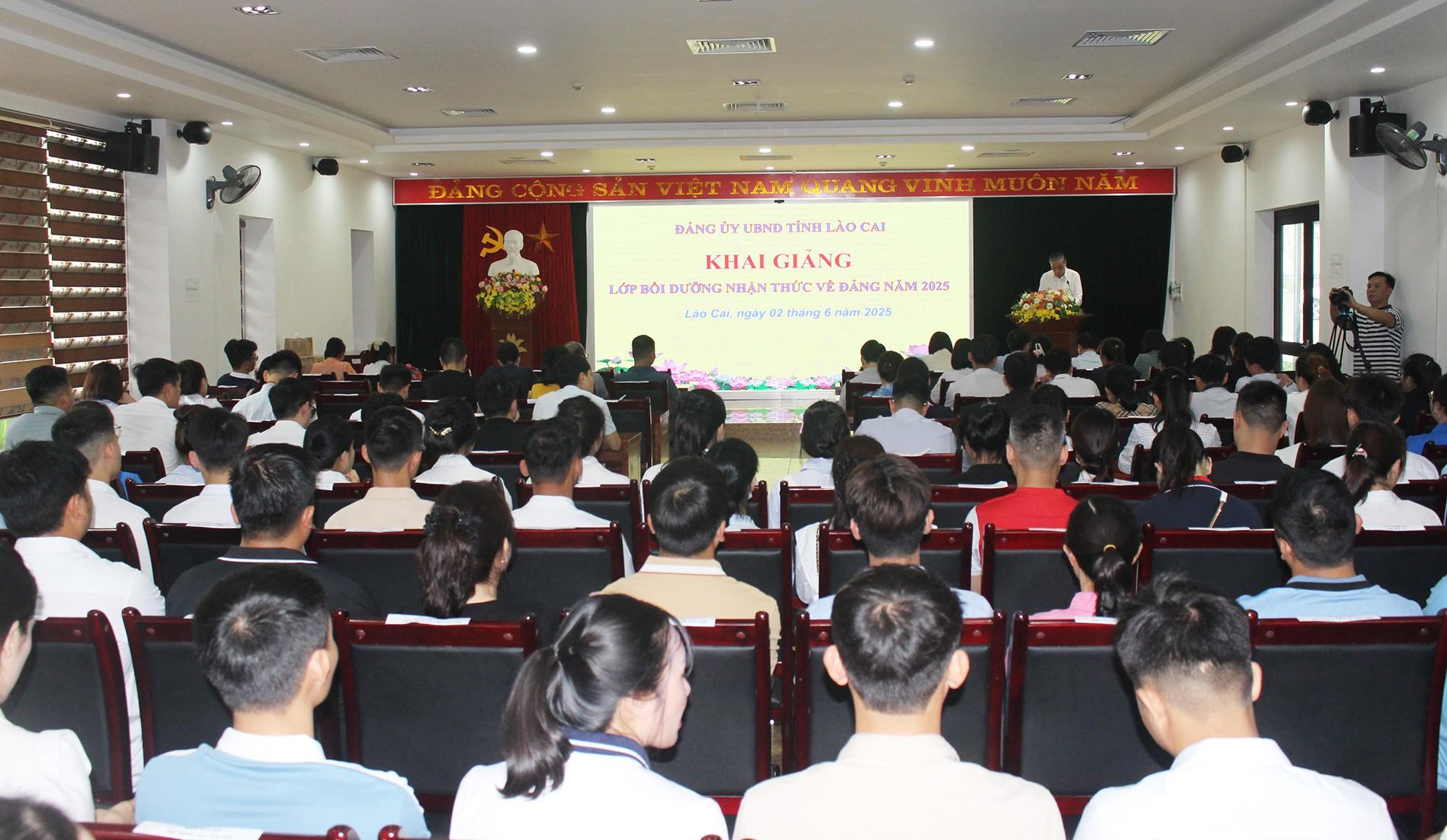 Quang cảnh lớp bồi dưỡng. img-5728.jpg