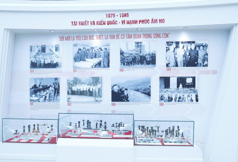 Triển lãm ‘Văn phòng Chính phủ - 80 năm đồng hành cùng dân tộc’- Ảnh 10. Triển lãm ‘Văn phòng Chính phủ - 80 năm đồng hành cùng dân tộc’- Ảnh 10.