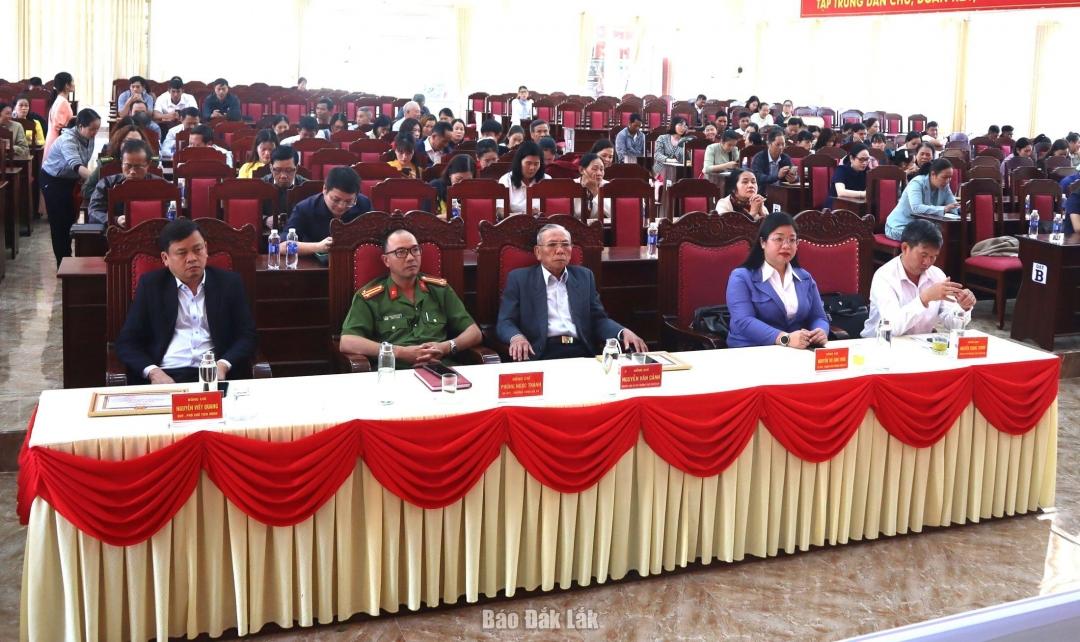 Các đại biểu dự hội nghị.